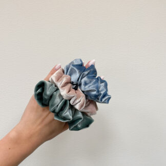 HELLA OCTOBER MIST SCRUNCHIE  - BASIC